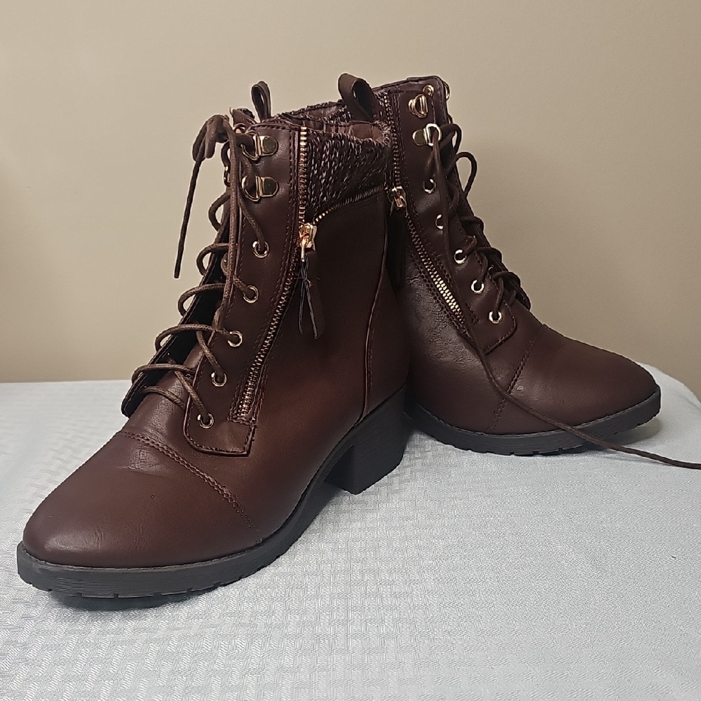 Avenue Cloudwalkers Wide Width Boots New!‎